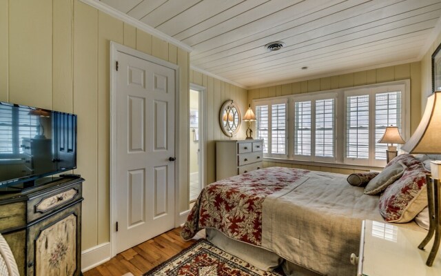 C-Scape by Condo-World