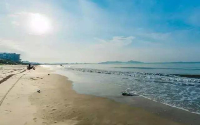 Yi Shu Jing Pin Holiday Hotel