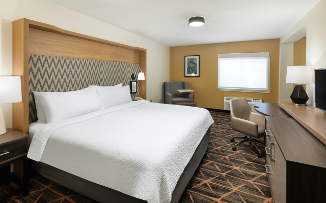 Holiday Inn Redding by IHG
