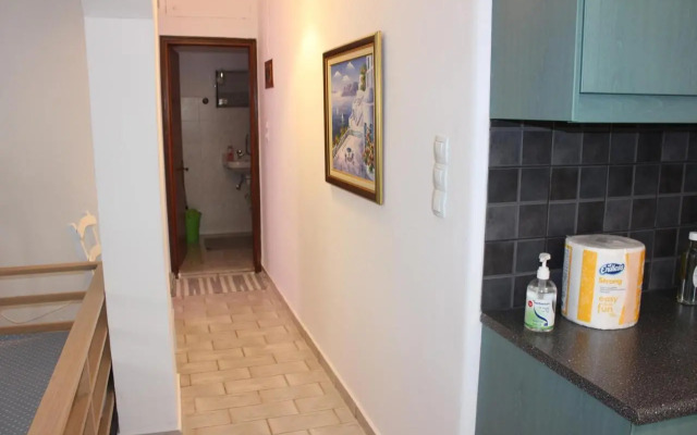 Aaron Apartments