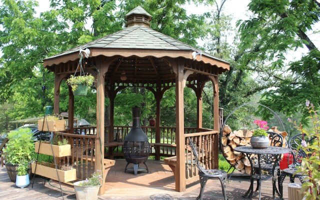 The Sautee Inn Bed & Breakfast