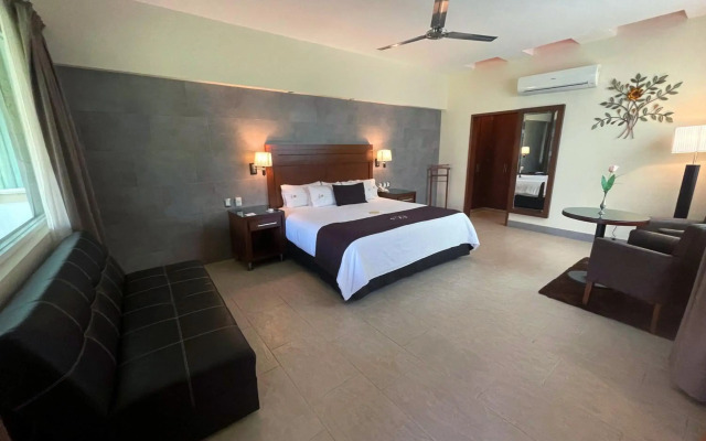 Hotel Ecce Inn & Spa