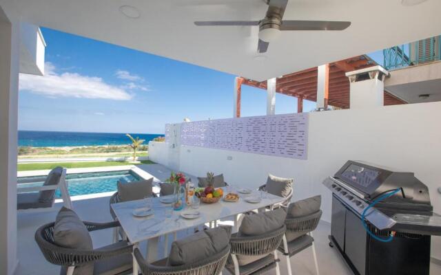 Artizan Seafront Villa 5