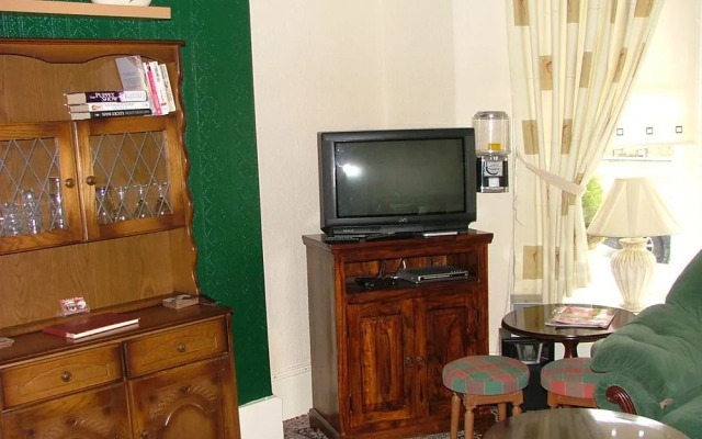 Oakleigh Guest House