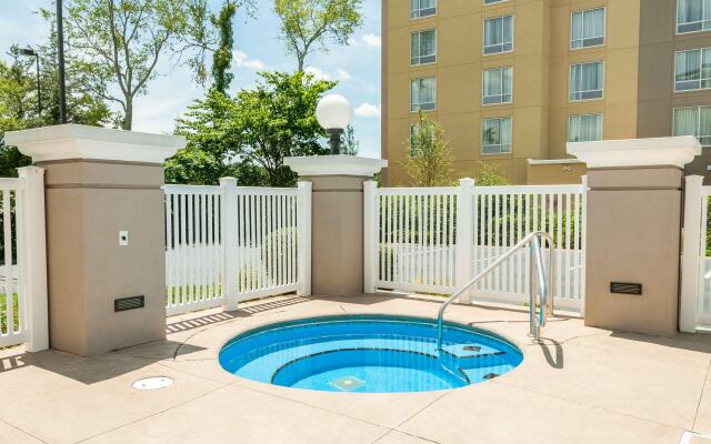 Country Inn & Suites by Radisson, Cookeville, TN