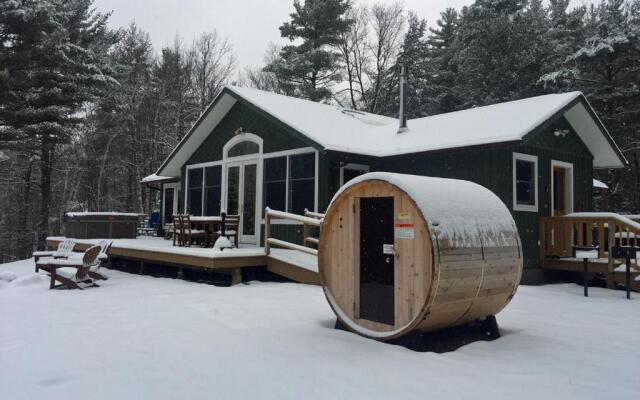 Algonquin Mountain Chalet