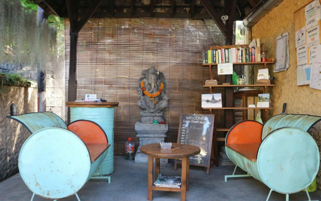 Louto Dmell Guesthouse & Villa