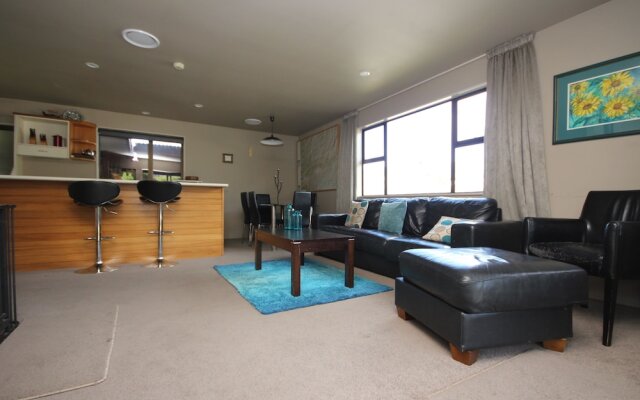 17b Denby Place