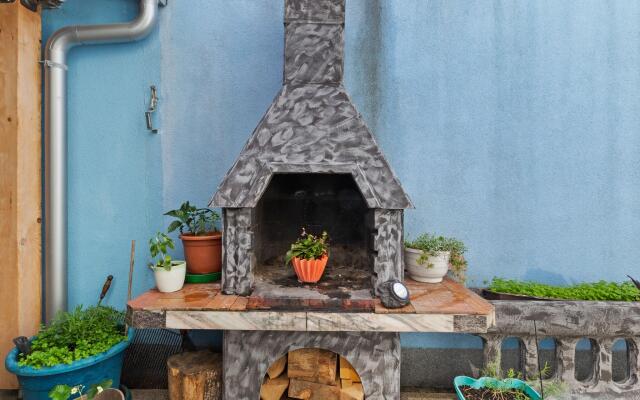 Lovely Apartment in Jadranovo near Town Center