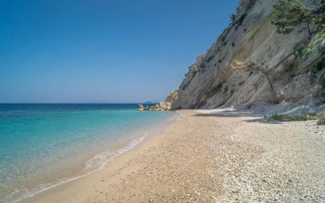 Armonia Bay Hotel