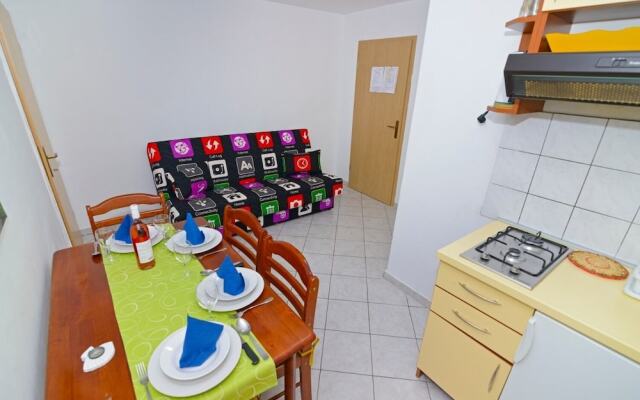 Zora - Garden Terrace and Grill - A1