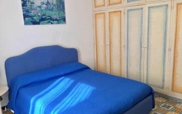 Beautiful 2-bed House in Positano Main Square Area