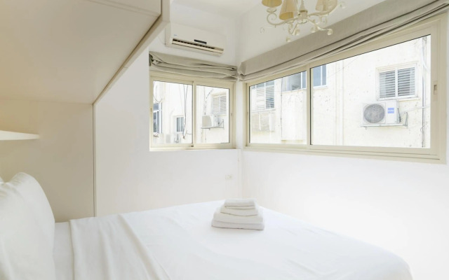 Adorable 2 bedrooms apt next to the beach