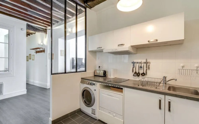 Saint Honore Apartment