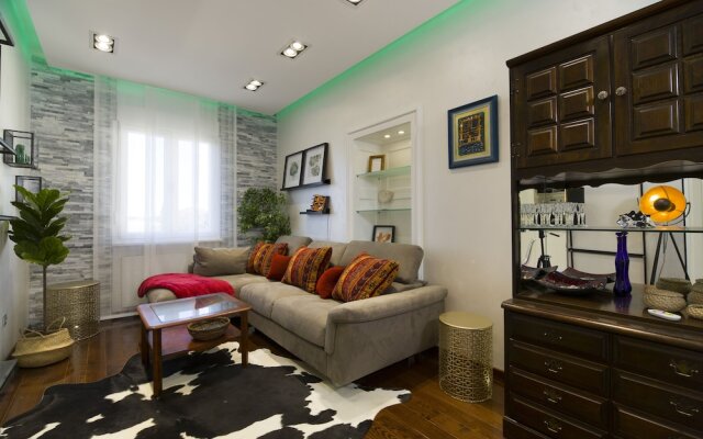 Central Station Art Apartment