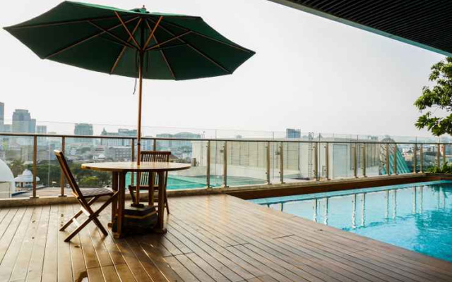 Elegant and Tidy Studio Apartment @ Menteng Park By Travelio