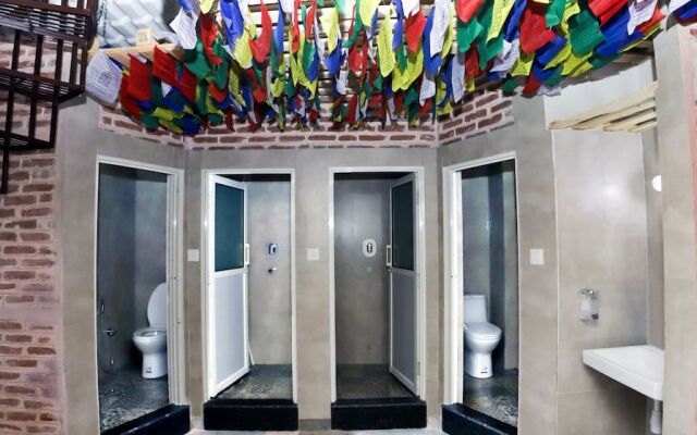 Flying Yak Hotel - Hostel
