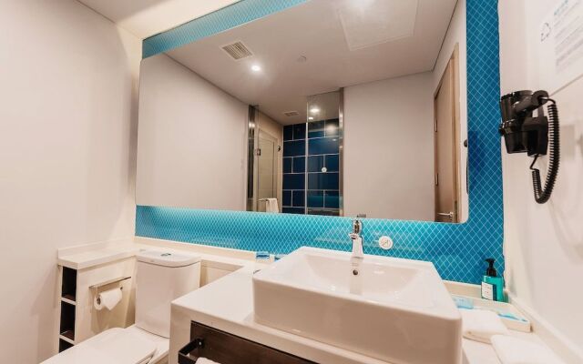 Holiday Inn Express Taizhou Cmc