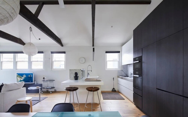 Stunning 2 Bedroom Home in Albert Park