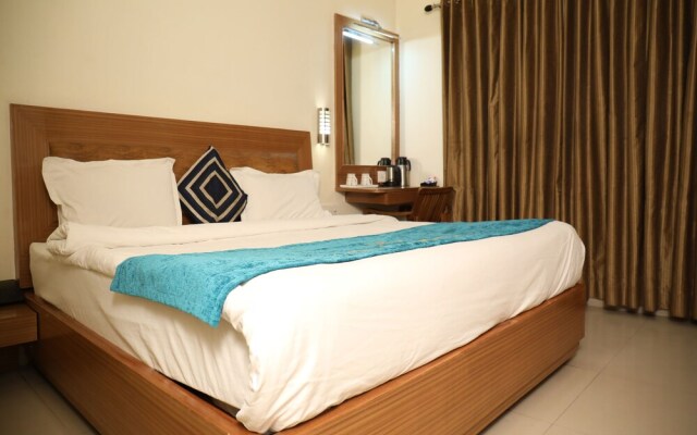 Hotel Poonam Plaza
