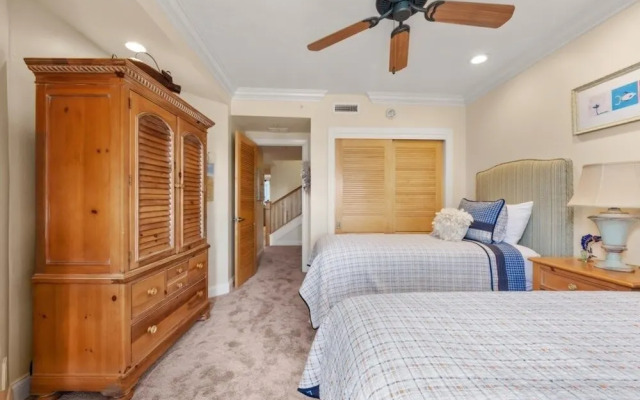 1640 Lands End 3 Bedroom Condo