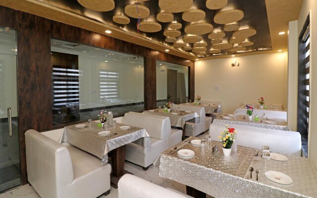 OYO 22356 Heaven Grand