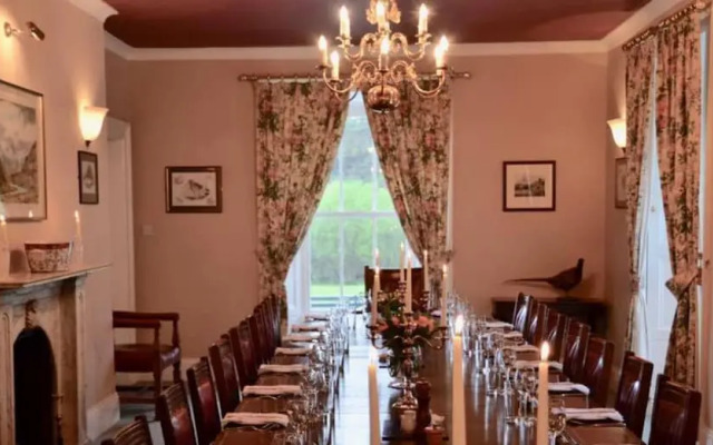 Delphi Lodge Hotel