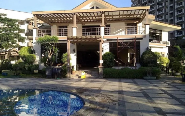 Rosewood Pointe Luxury Residences