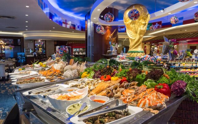 Xiamen International Seaside Hotel (hotel corridor leads to the stone exhibition hall)