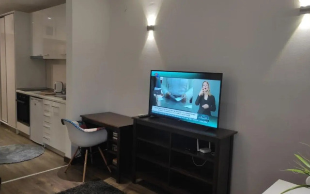 5 Star Central Studio