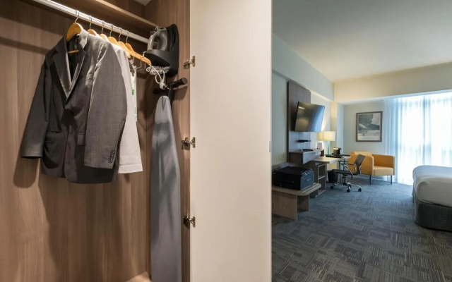 Holiday Inn Lima Airport by IHG