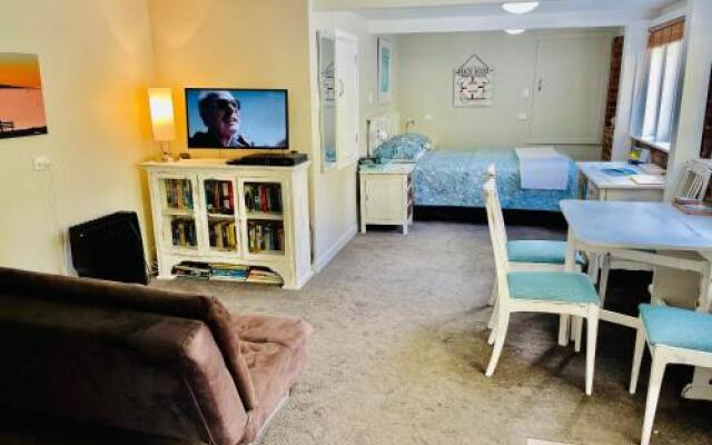 Whitby Studio - Mairangi Bay Beach