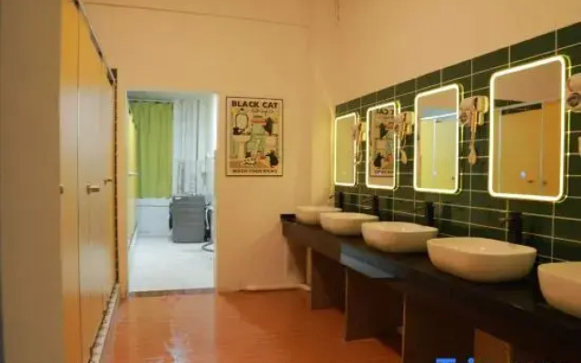 Shiye Youth Hostel