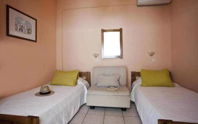 Stefano Apartments
