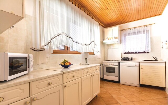 Amazing Home in Sisan With Wifi and 3 Bedrooms