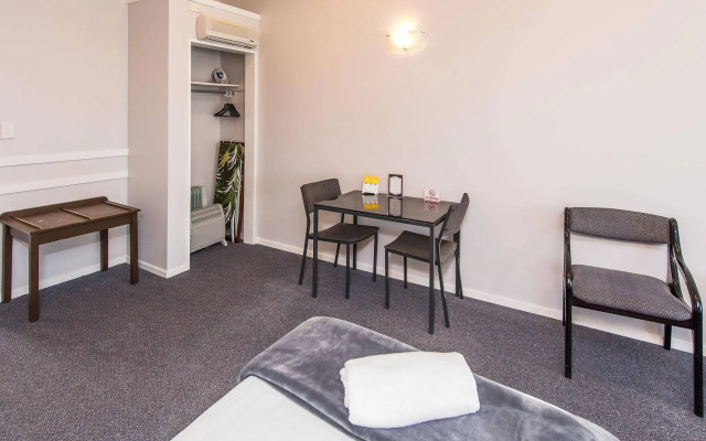 Burwood Manor Motel