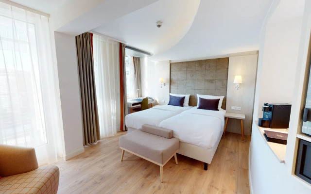 Kongresshotel Potsdam am Templiner See