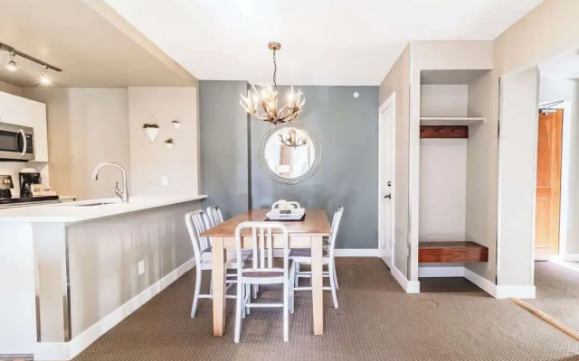 Spacious Two Bedroom Apartment in Whistler - 530