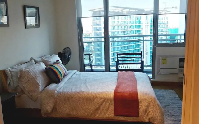 Shir Hub at Azure Urban Residences