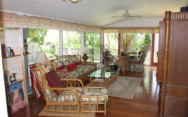 Haiku Plantation Inn Bed & Breakfast