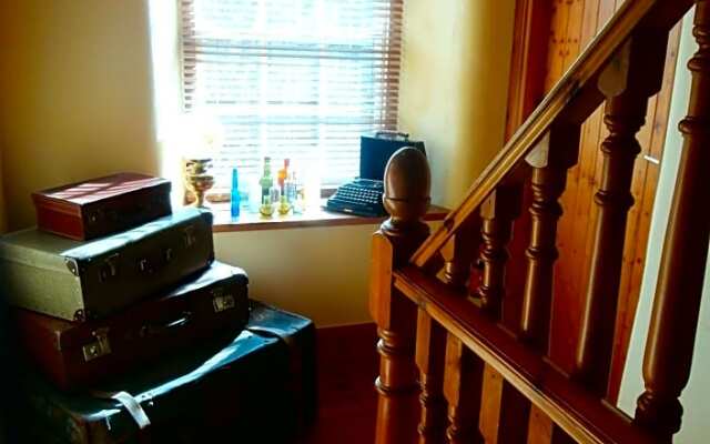 Riverside B & B