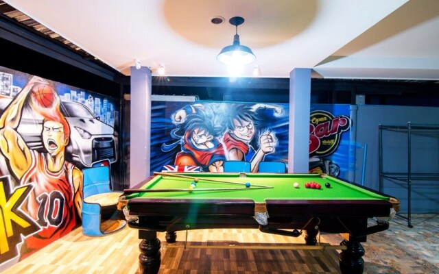 Grand Prix Pool Villa