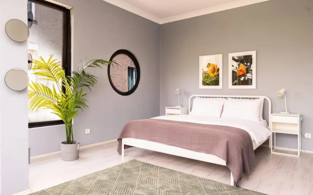 Charming Flat Near Bagdat Street in Kadikoy