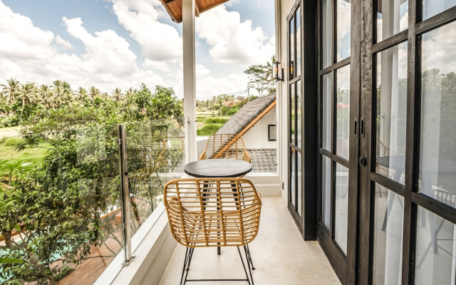 Sarang Apartments by EVDEkimi - Rice field escape with Yoga lounge, Lush garden