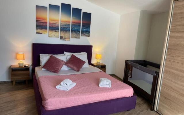 Maisonette 25m from the sea
