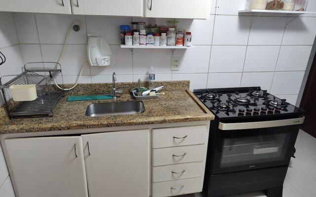 Hostel for One: quarto e banheiro privativos