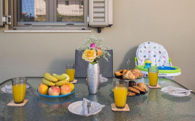 Brand-New stylish Flat w. Parking