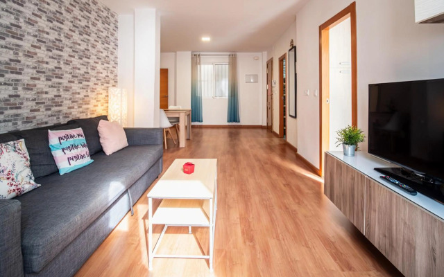 FAMILY FLAT CLOSE to the CENTER