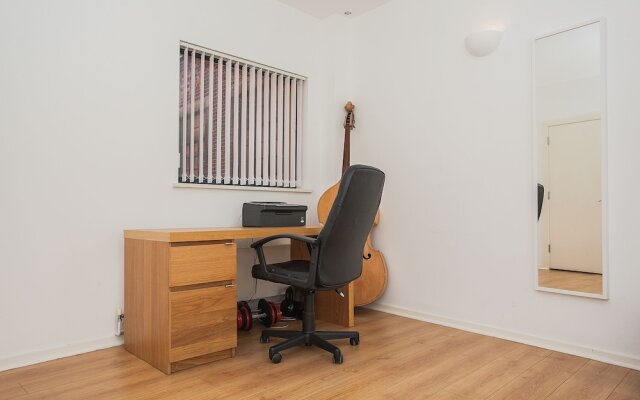 Modern 2 Bedroom Flat In West Ham