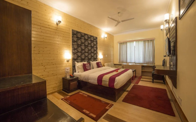 OYO 5174 Hotel Pamposh